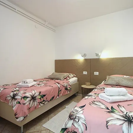 Apartments Slavko 1179 Banjole Exterior photo